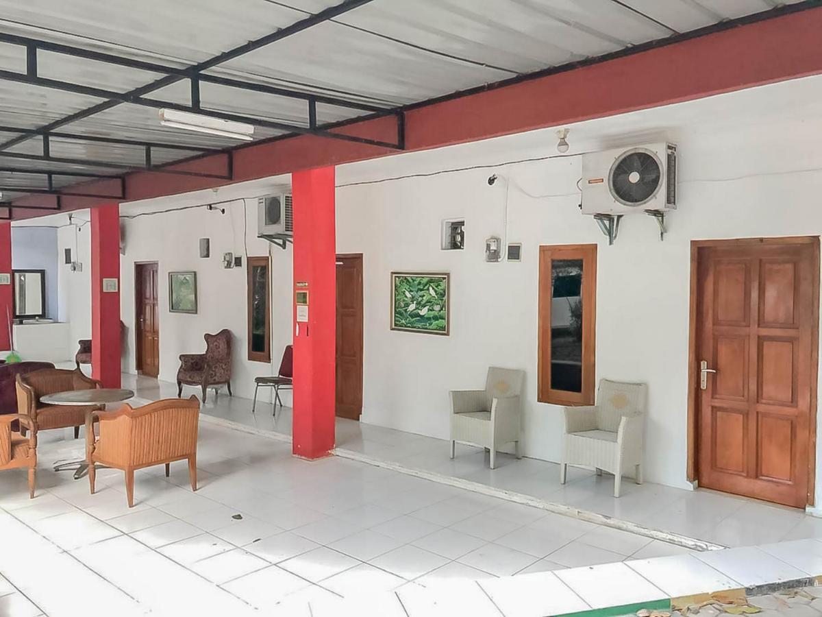 Rumah Panggung Guest House Syariah Mitra Reddoorz تْشيريبون المظهر الخارجي الصورة